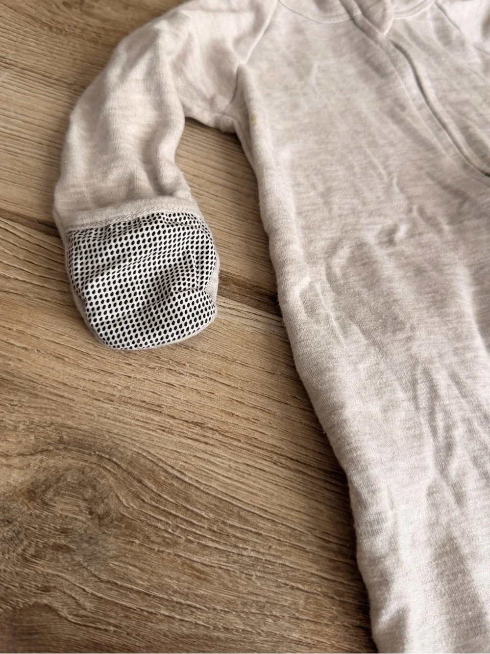 Kids Neutral Gray Long Sleeve Footed Pajamas - Soft Zipper Sleepwear
